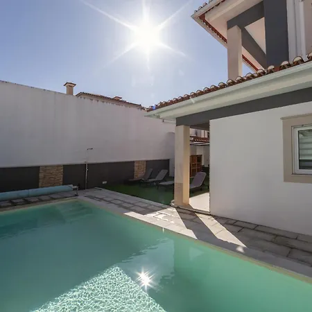 Oliveira Villa Nazaré